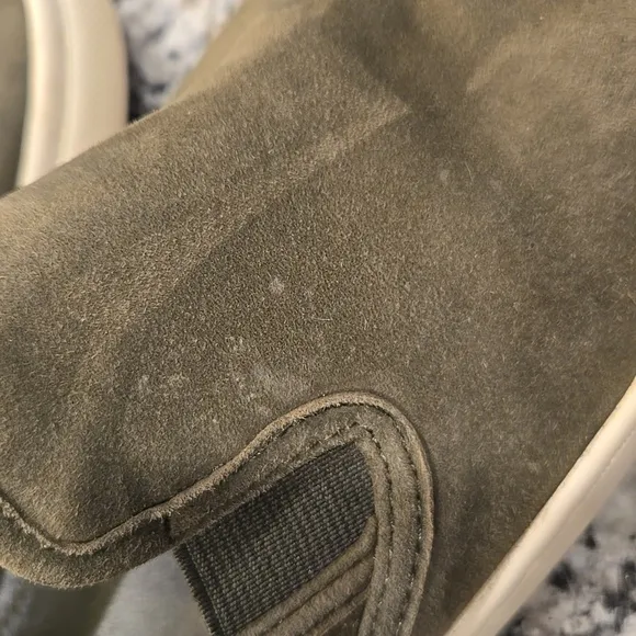 TORY BURCH JESSIE OLIVE GREEN SUEDE SLIP- ON SNEAKER. SIZE 8.5.