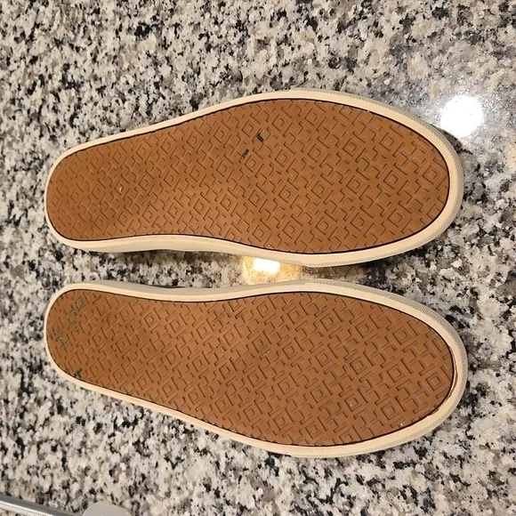 TORY BURCH JESSIE OLIVE GREEN SUEDE SLIP- ON SNEAKER. SIZE 8.5.