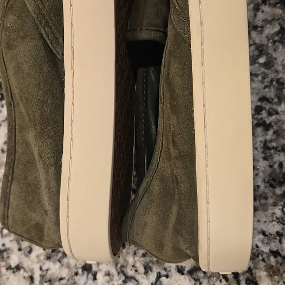 TORY BURCH JESSIE OLIVE GREEN SUEDE SLIP- ON SNEAKER. SIZE 8.5.