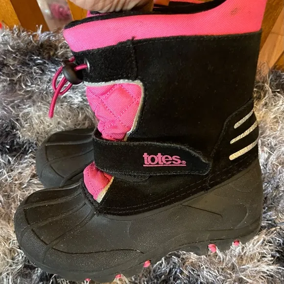 Totes Jaclyn slip on girls winter boots