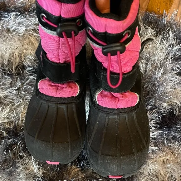 Totes Jaclyn slip on girls winter boots