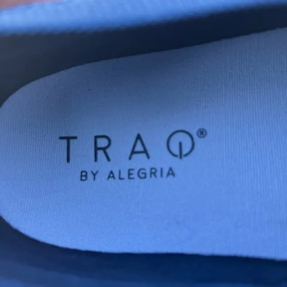 TRAQ by Algeria nursing shoes
