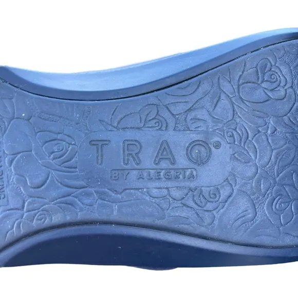 TRAQ by Algeria nursing shoes