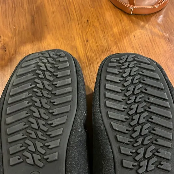True Religion Men’s Slippers House Shoes new black multiple sizes available