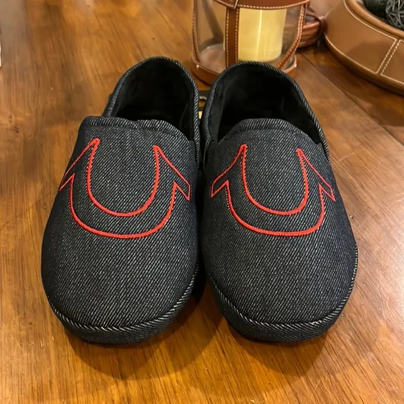 True Religion Men’s Slippers House Shoes new black multiple sizes