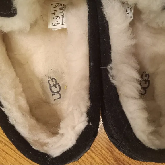 UGG 1101110 Men's Ascot Black Sheepskin Suede Slippers Moccasin‎ Shoes Size 9