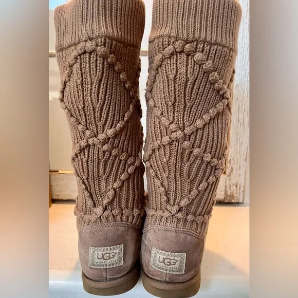 UGG ARGYLE KNIT SWEATER STYLE PULL ON BOOTS