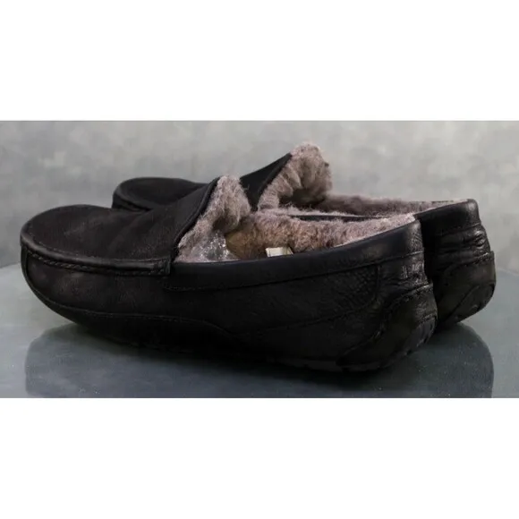 UGG Ascot $120 Men's Slippers Shoes Size 13 Matte Leather Black 1103889