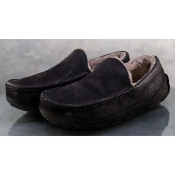 UGG Ascot $120 Men's Slippers Shoes Size 13 Matte Leather Black 1103889