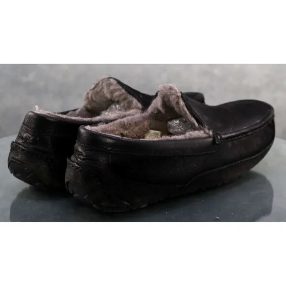 UGG Ascot $120 Men's Slippers Shoes Size 13 Matte Leather Black 1103889