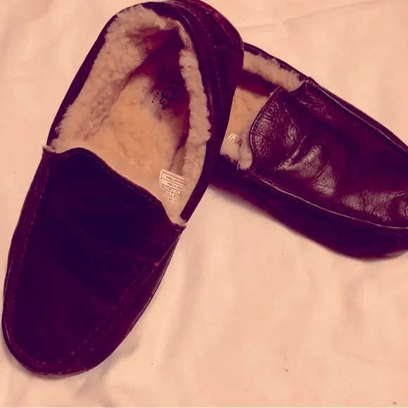 UGG Ascot red-brown leather moccasin slippers shoes