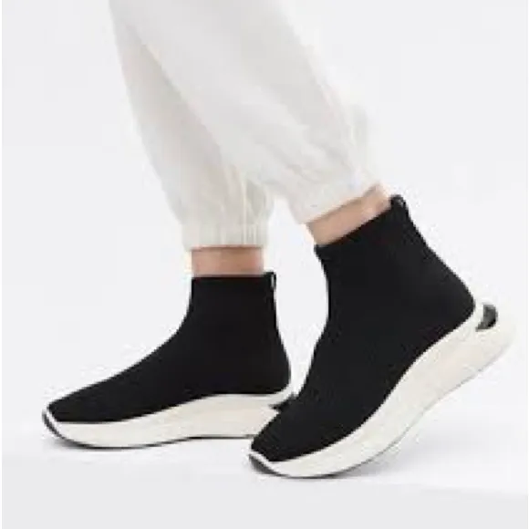 UGG Australia Griffith Black Wool Slip On Sneakers