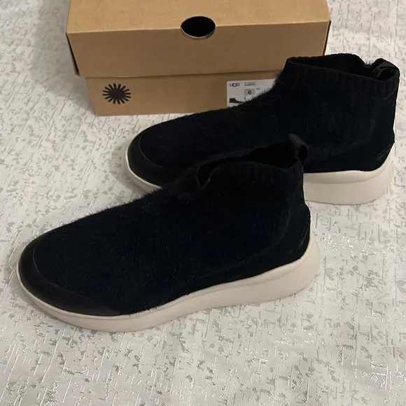 UGG Australia Griffith Black Wool Slip On Sneakers