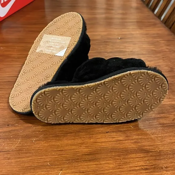 Ugg Australia T Fluff Yeah slides sandals shoes new Toddlers Boys Girls Size 11