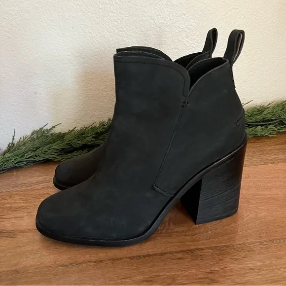UGG Australia Womens Pixley Black Ankle Boots Bootie Stacked Size 10 1095057