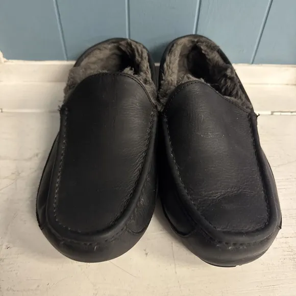 UGG Black ASCOT CHINA TEA LEATHER/ SHEEPWOOL SLIPPERS, Men's US 9 EEE *read