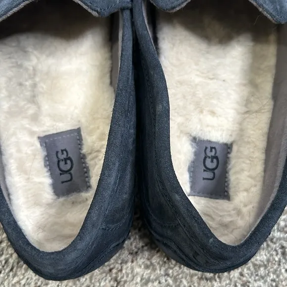 Ugg black suede leather loafer slippers shoes size 10