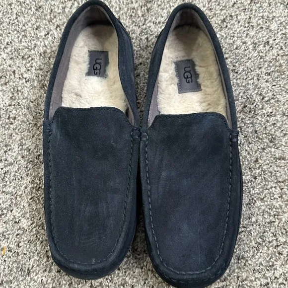 Ugg black suede leather loafer slippers shoes size 10