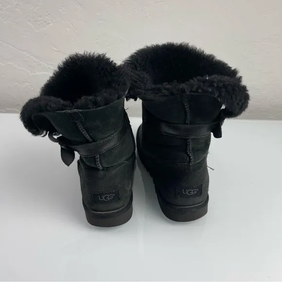 Ugg Boots Nash Winter Snow Solid Black Leather Sheepskin Big Buckle Metal Detail