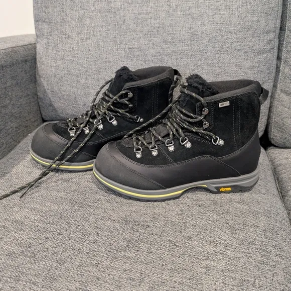 UGG Brecken Lace
