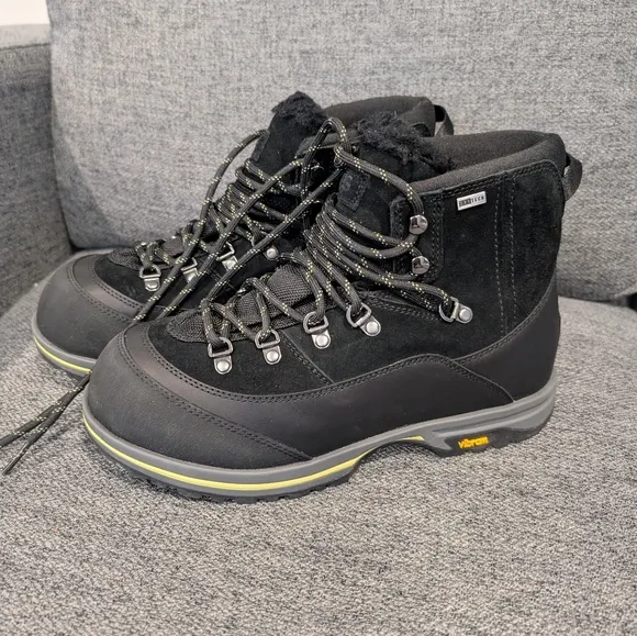 UGG Brecken Lace