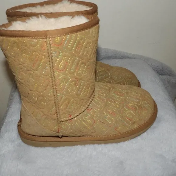 UGG Brown Logo Boots Sz 4