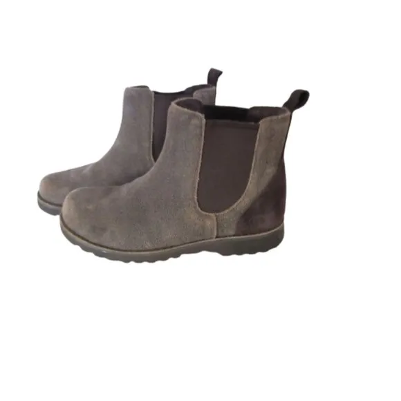 UGG Callum Chelsea Boots Brown Suede Size 7 Australia Made Rubber Soles Durable