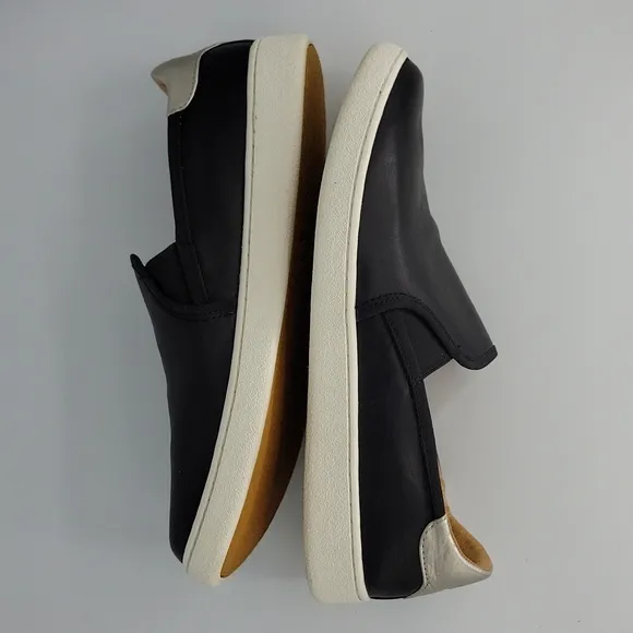 Ugg Cas Double Gore Black Slip On Sneakers 11