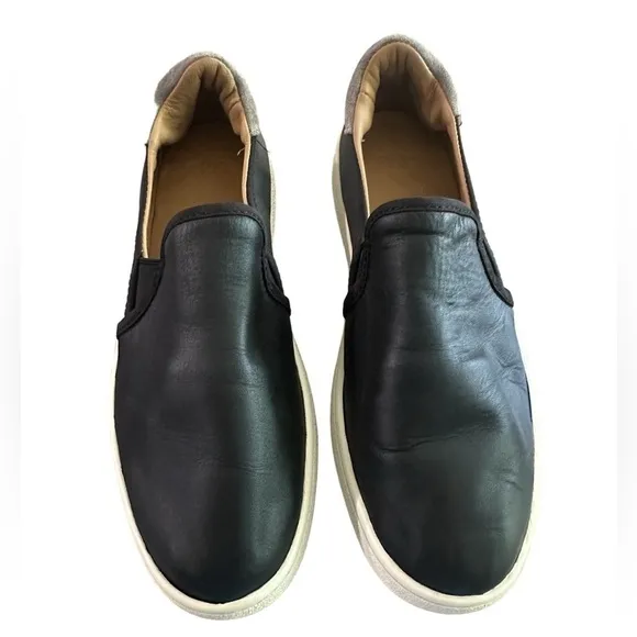 UGG Cas Slip-On Sneakers - Womens Size 8.5 - Black and Gray