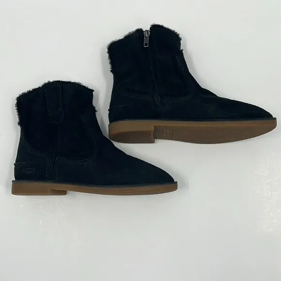 Ugg Catica Black Suede Leather Ankle Boots Western Booties Shearling Casual 6