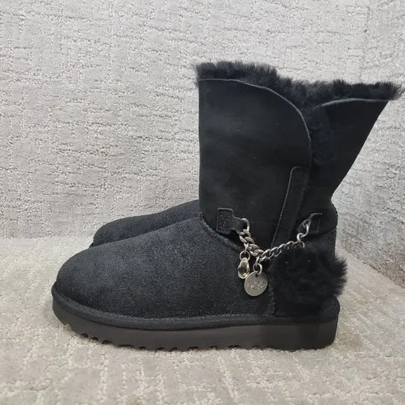 UGG Classic Mini Women's Size US 5 Black Sheepskin Chain Logo Strap Boots NEW