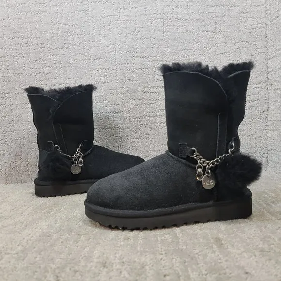 UGG Classic Mini Women's Size US 5 Black Sheepskin Chain Logo Strap Boots NEW