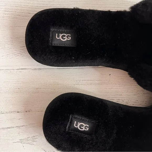 UGG Cozette Slide Womens Black Sheepskin Slippers 9 Indoor Outdoor Comfort NEW!