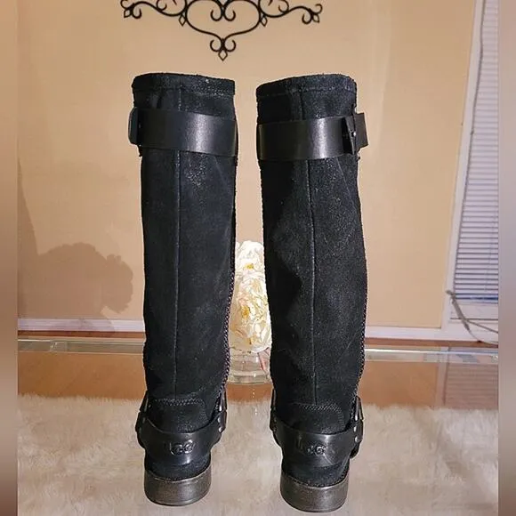 UGG Dree Boots Size 7.5 Black Suede Leather