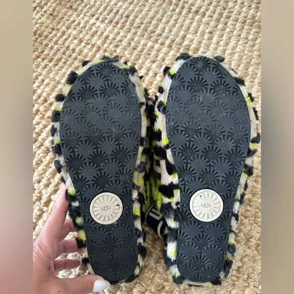 UGG Fluff Yeah Animalia Slipper Shoes Size 8