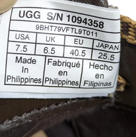 UGG Freamon Chukka Boots EUC $130 Size 7.5   S3196