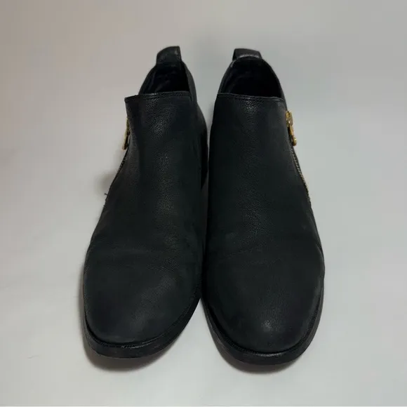 UGG Glee Black Leather Low Ankle Boots 7.5