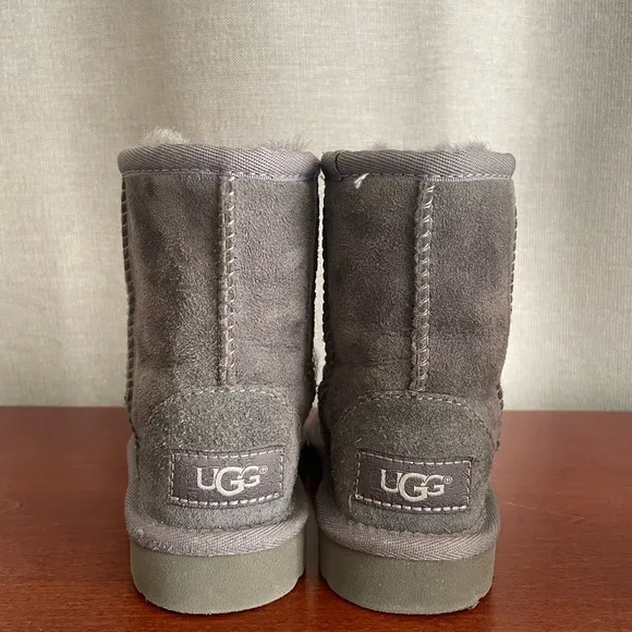 UGG | Gray toddler slip on boots | size 6