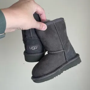 UGG | Gray toddler slip on boots | size 6
