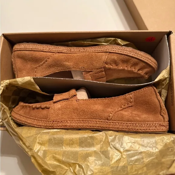 Ugg K Marin Moccasin Shoes Chestnut Size 4 Youth (Women’s 6) New in Box