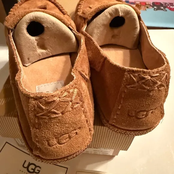 Ugg K Marin Moccasin Shoes Chestnut Size 4 Youth (Women’s 6) New in Box