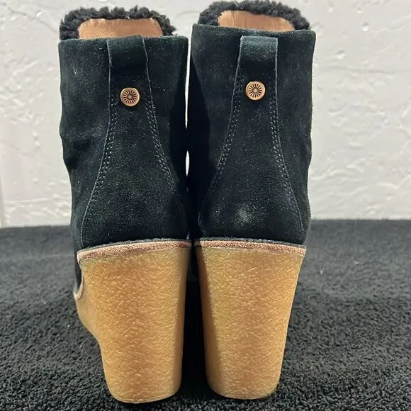 🔥🔥 UGG KIERNAN BLACK SUEDE SHEEPSKIN WEDGE ANKLE BOOTS Women Sz 9 - PERFECT
