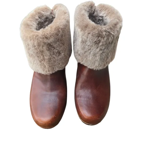 UGG Lynnea II Sheepskin Studded Clog Boots, Size 7M, Chestnut