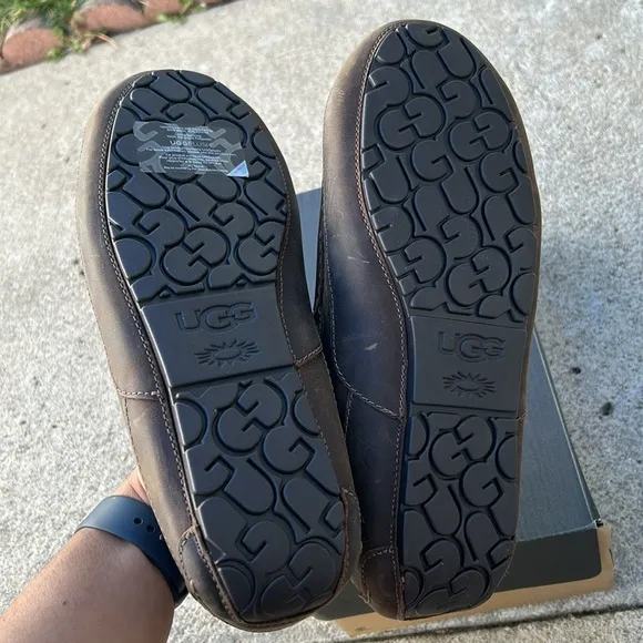 UGG Mens Ascot Slippers Size 10 Wide Brown Nwt