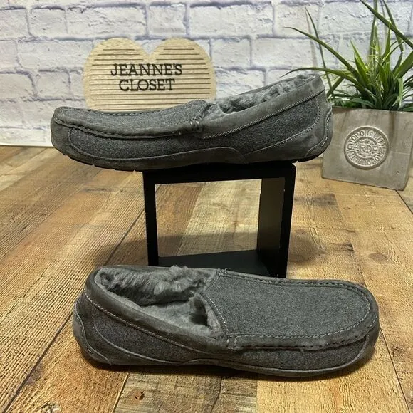 UGG Men's Ascot wool Slippers size 14