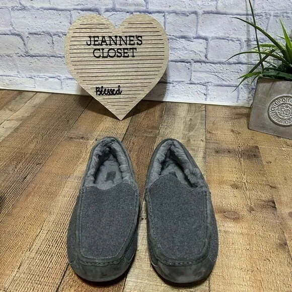 UGG Men's Ascot wool Slippers size 14