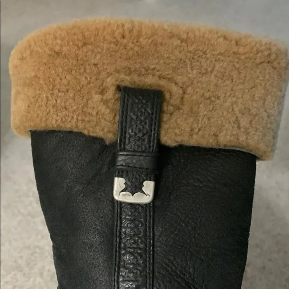 UGG Men's Black and Tan Boots