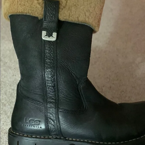 UGG Men's Black and Tan Boots