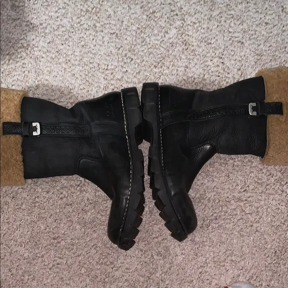 UGG Men's Black and Tan Boots