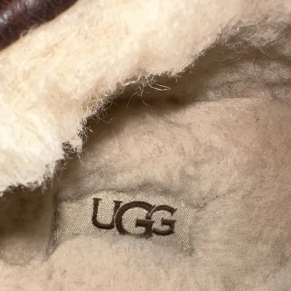 UGG Men’s Brown &amp; Tan Ascot Leather Casual Slippers with Wool Lining- Size 11